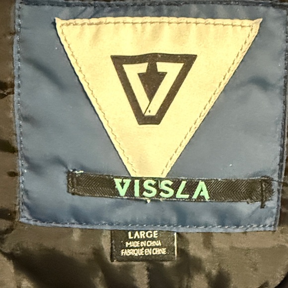 VISSLA Navy Quilted Shirt Jacket - Picture 3 of 3